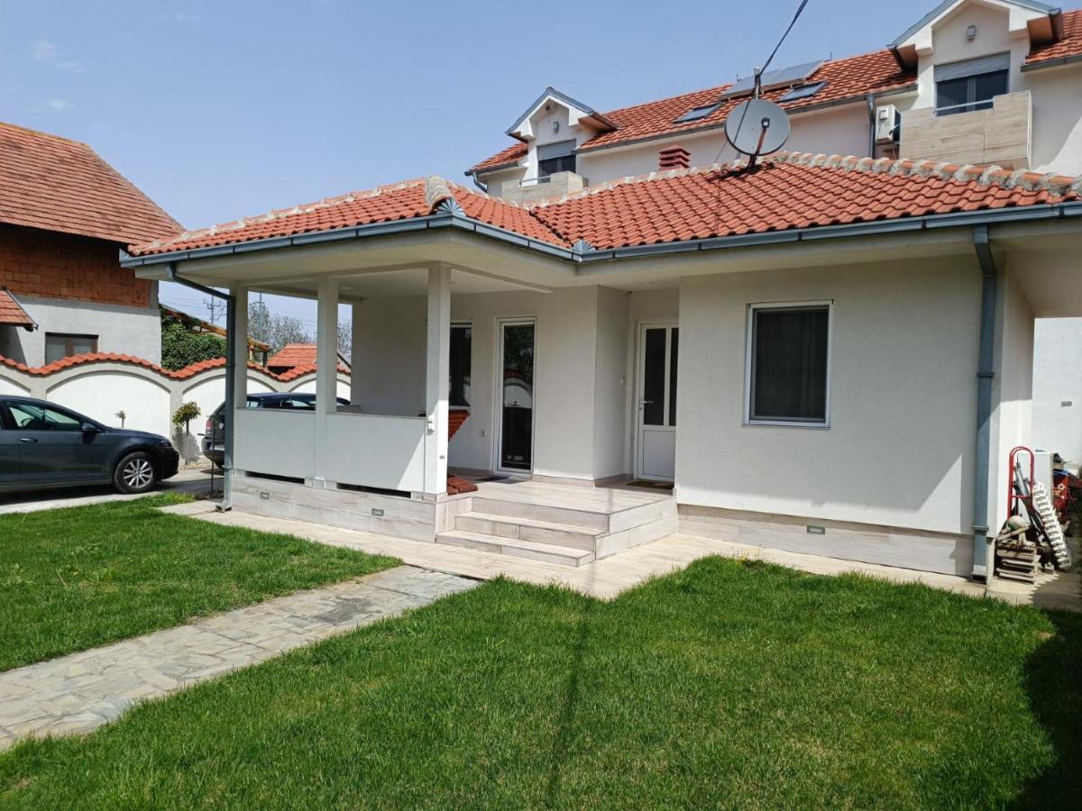 Serbian Home With Garden Krnjaca Exterior photo